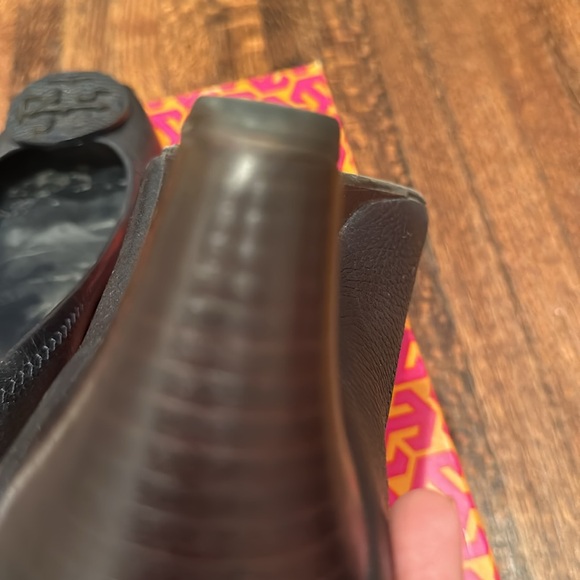 Toy Burch Sally wedge peep toe Navy leather low heel - Picture 6 of 7